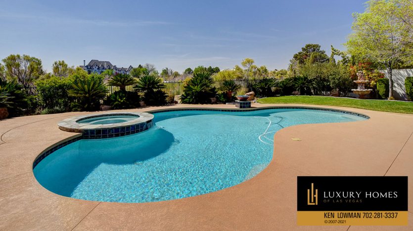 pool at Las Vegas Estate Home for Sale, 9605 Verlaine Court