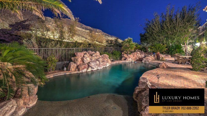 pool at Red Rock Country Club home for sale, 2923 Red Arrow Dr, Las Vegas