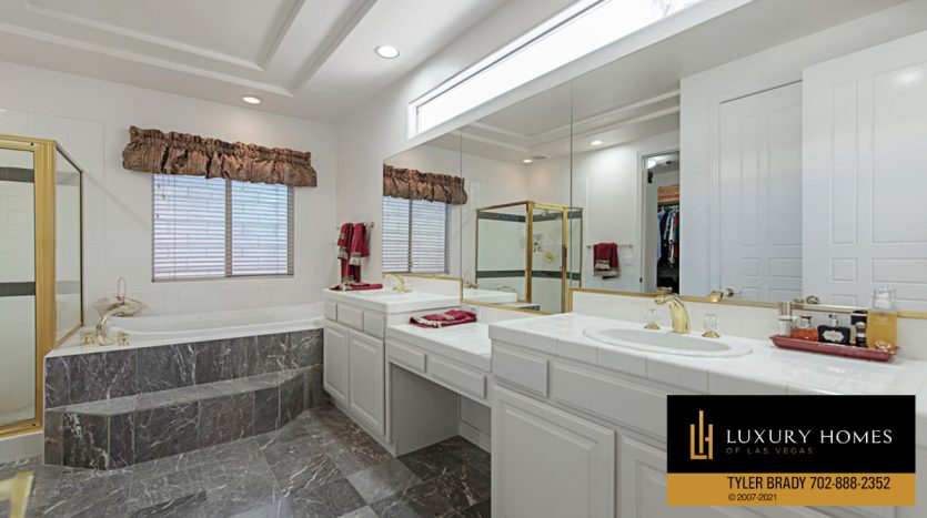 bath at Regency at The Lakes home for sale, 9904 Aspen Knoll Ct, Las Vegas