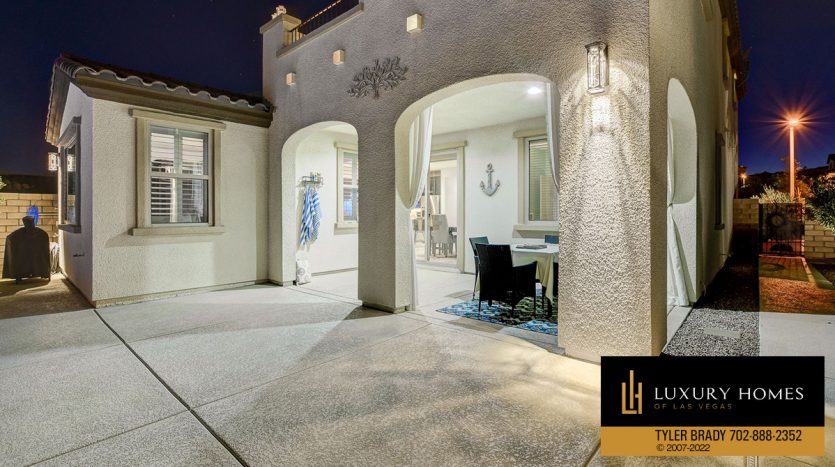 outdoor area at Paseos at Summerlin home for sale, 640 Hayborn Meadows St, Las Vegas, NV 89138