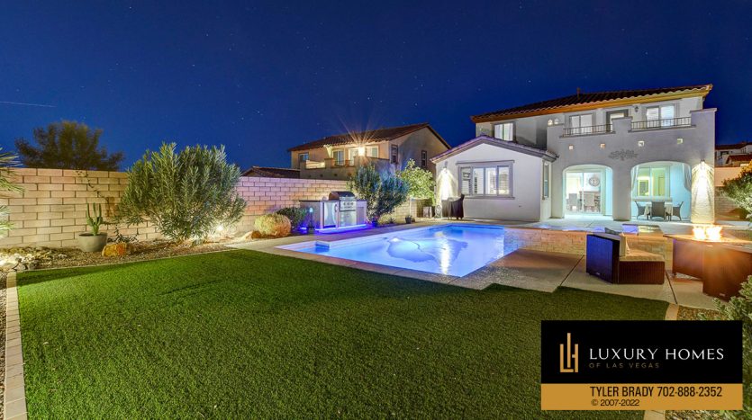 poolside at Paseos at Summerlin home for sale, 640 Hayborn Meadows St, Las Vegas, NV 89138